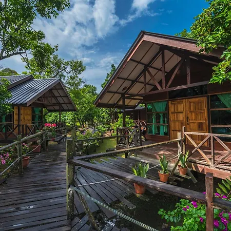 Borneo Sepilok Rainforest Resort Exterior photo